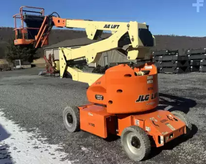 Articulating boom lift 2018  JLG E400AJPN (1)
