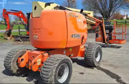 Plataforma Articulada 2017  JLG 450AJ (2)
