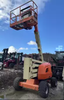 Plataforma Articulada 2017  JLG 450AJ (2)