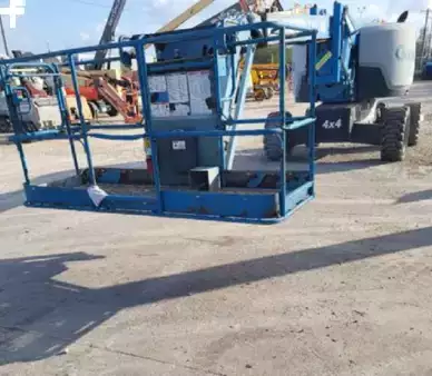 Articulating boom lift 2017  Genie Z62/40 (1)