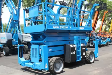 Plataforma de Tijera 2015  Genie GS5390RT (1)