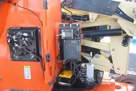 Articulating boom lift 2020  JLG E300AJP (11)