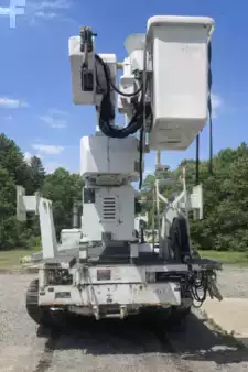 Articulating boom lift 2008  Versalift VST-9000-E100 (6)