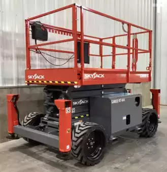Scissor lift 2026  SkyJack SJ6832RT (1)