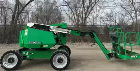 Articulating boom lift 2017  JLG 340AJ (1)