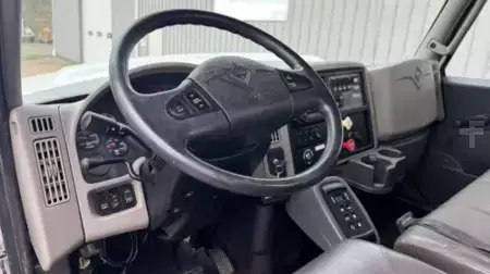 Articulating boom lift 2014  Altec A77-TE93 (10)