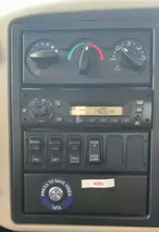 Articulating boom lift 2014  Altec A77-TE93 (18)