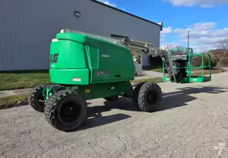 Plataforma Articulada 2015  JLG 450AJ (1)