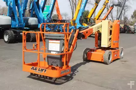 Articulating boom lift 2018  JLG E300AJP (1)