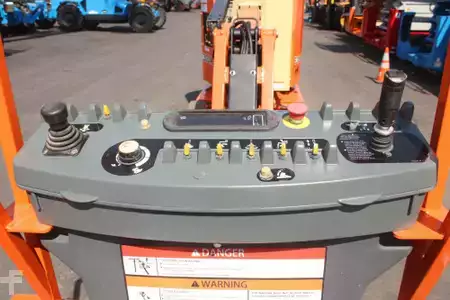Articulating boom lift 2018  JLG E300AJP (14)