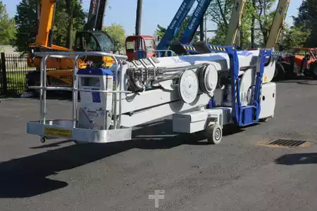 Articulating boom lift 2015  ReachMaster FS105 (1)