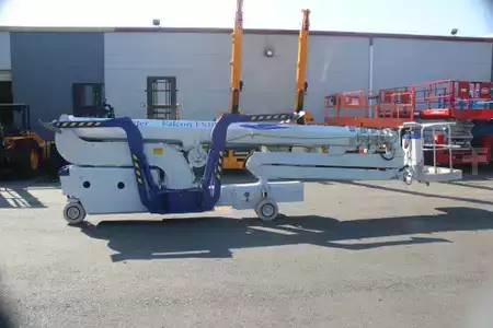 Articulating boom lift 2015  ReachMaster FS105 (5)