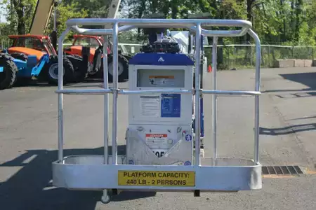 Articulating boom lift 2015  ReachMaster FS105 (6)