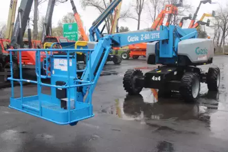Articulating boom lift 2017  Genie Z60/37FE Hybrid (1)