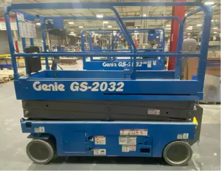 Scissor lift 2015  Genie GS2032 (1)