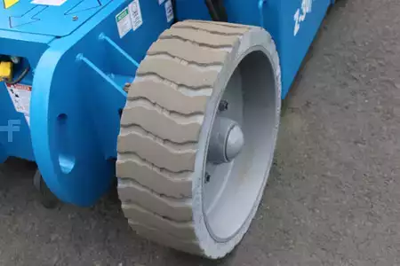 Plataforma Articulada 2017  Genie Z30/20NRJ (18)