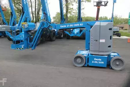 Plataforma Articulada 2017  Genie Z30/20NRJ (4)