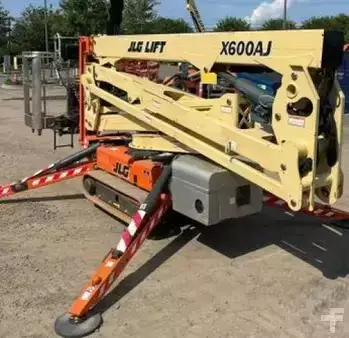 Spider boom lift 2017  JLG X600AJ (1)