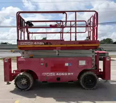 Scissor lift  MEC 4069RT (1)