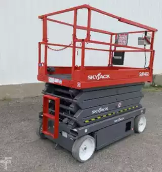 Scissor lift 2015  SkyJack SJ4632 (1)