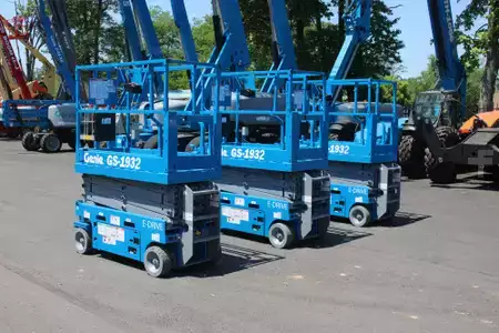 Scissor lift 2022  Genie GS-1932 E-Drive (3)