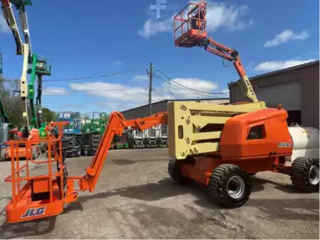 Articulating boom lift 2017  JLG 450AJ (1)