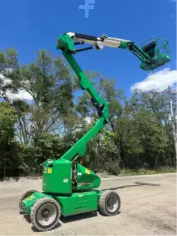 Articulating boom lift 2013  JLG E450AJ (1)
