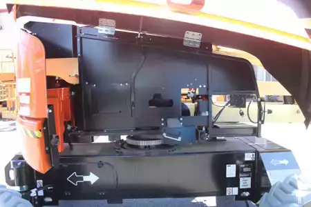 Articulating boom lift 2024  JLG EC450AJ (11)