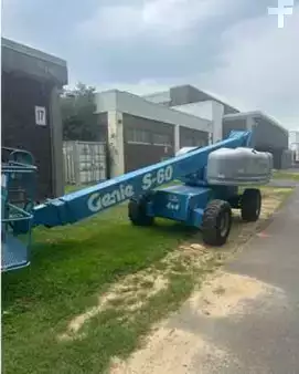 Telescopic boom lift 1999  Genie S60 (11)