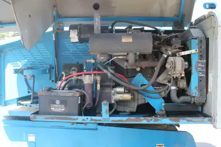 Telescopic boom lift 1999  Genie S60 (9)