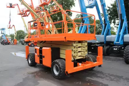 Scissor lift  JLG 430LRT (4)