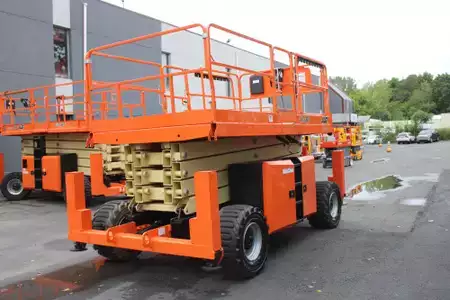 Scissor lift  JLG 430LRT (5)