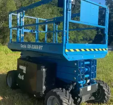Scissor lift  Genie GS3369RT (1)