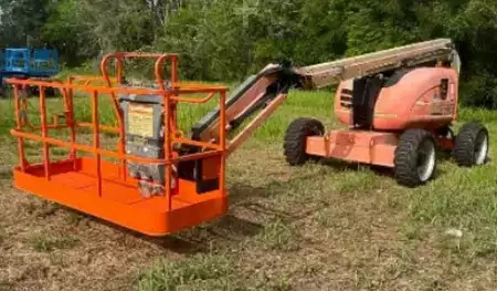 Plataforma Articulada 2015  JLG 600AJ (1)