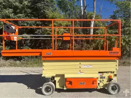 Scissor lift  JLG 2646ES (1)