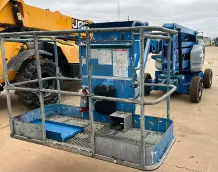 Articulating boom lift 2014  Genie Z45/25JDC (1)