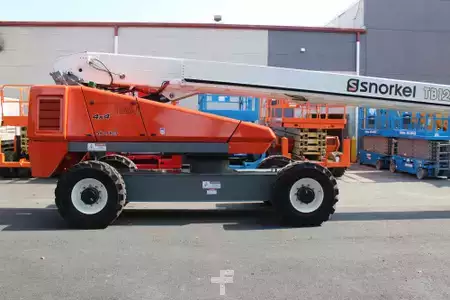 Plataforma Telescópica 2016  Snorkel TB126J (4)