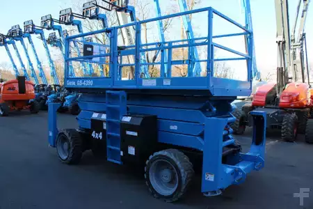 Plataforma de Tijera 2020  Genie GS4390RT (18)