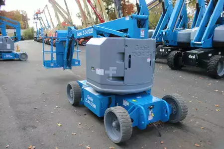 Articulating boom lift 2013  Genie Z34/22N (2)