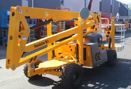 Articulating boom lift 2025  Bil-Jax 45XA (1)