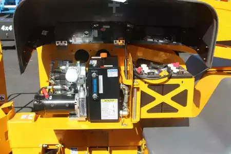 Articulating boom lift 2025  Bil-Jax 45XA (12)
