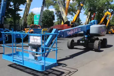 Plataforma Telescópica  Genie S45XC (1)