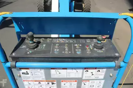 Plataforma Telescópica  Genie S45XC (12)