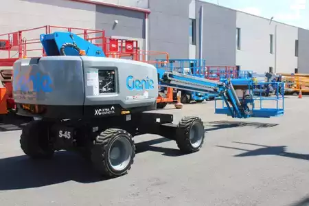 Plataforma Telescópica  Genie S45XC (3)