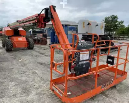Plataforma Telescópica  JLG 1350SJP (2)