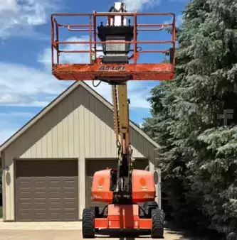 Plataforma Telescópica  JLG 660SJ (2)