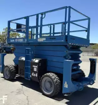 Scissor lift  Genie GS5390RT (1)