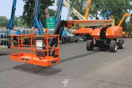 Plataforma Telescópica  JLG 860SJ (1)
