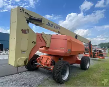Plataforma Articulada 2014  JLG 800AJ (2)
