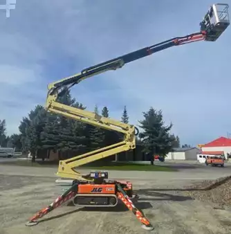 Plataforma tipo araña 2017  JLG X600AJ (1)
